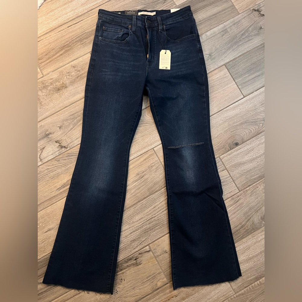 NWT LEVI’S Flare Jeans